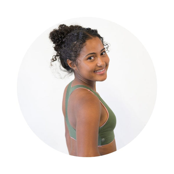 Teen girl back view of a moss racerback bra sports bra